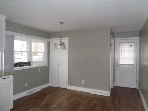 120 John St, Warwick, RI 02889 photo 6