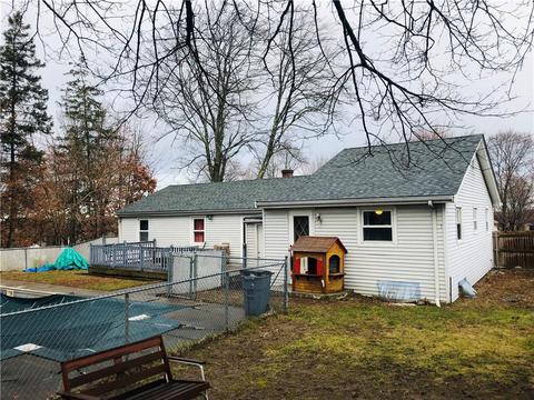 24 Saint Francis St, Woonsocket, RI 02895 photo 15
