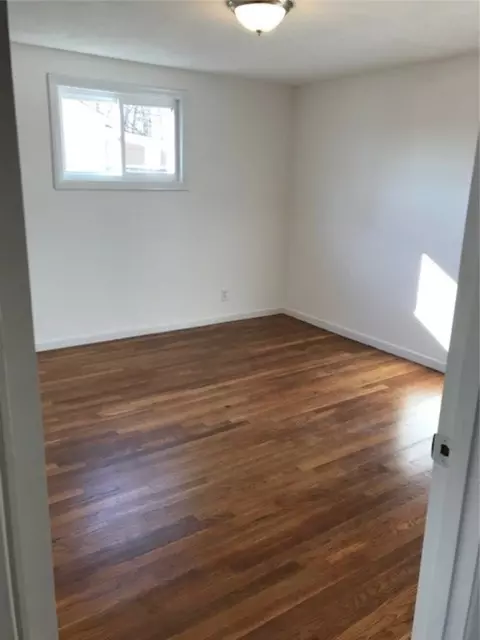 127 Covington Dr, Warwick, RI 02886 photo 11