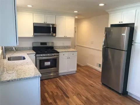 127 Covington Dr, Warwick, RI 02886 photo 4