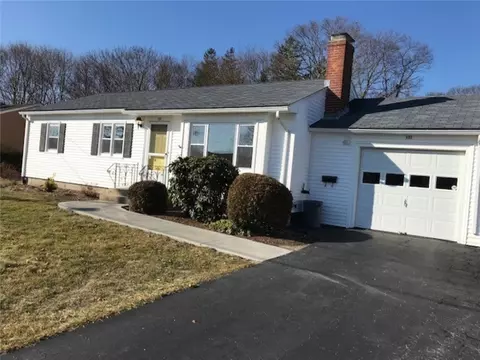 127 Covington Dr, Warwick, RI 02886 photo 1