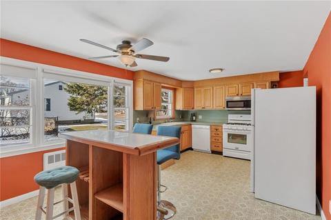 95 Gilbert St, Warwick, RI 02886 photo 5
