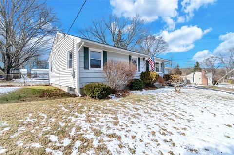95 Gilbert St, Warwick, RI 02886 photo 2