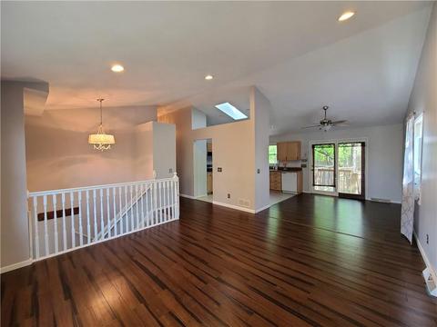 1000 Post Rd, Warwick, RI 02888 photo 4