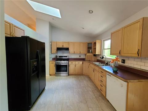 1000 Post Rd, Warwick, RI 02888 photo 7