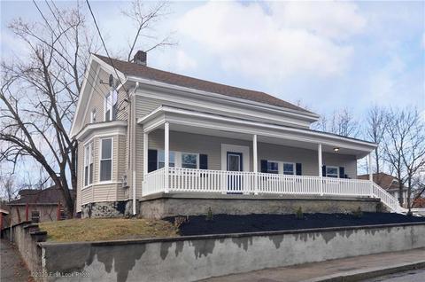 89 Summit St, Woonsocket, RI 02895 photo 3