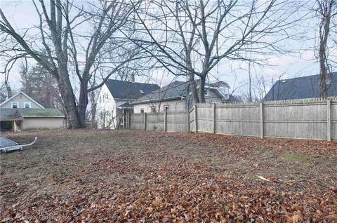 89 Summit St, Woonsocket, RI 02895 photo 40