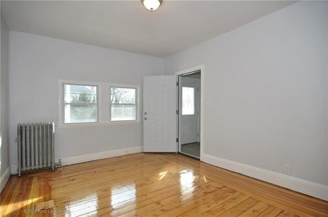 89 Summit St, Woonsocket, RI 02895 photo 14