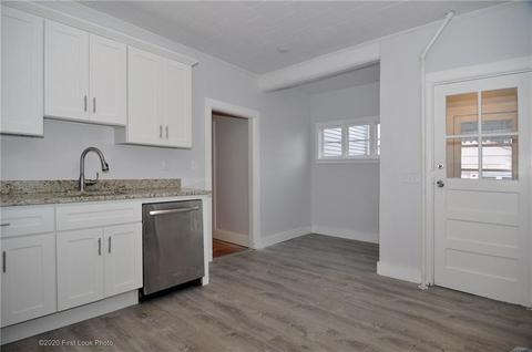 89 Summit St, Woonsocket, RI 02895 photo 4