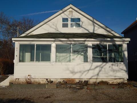 86 Lakeside Dr, Coventry, RI 02816 photo 1