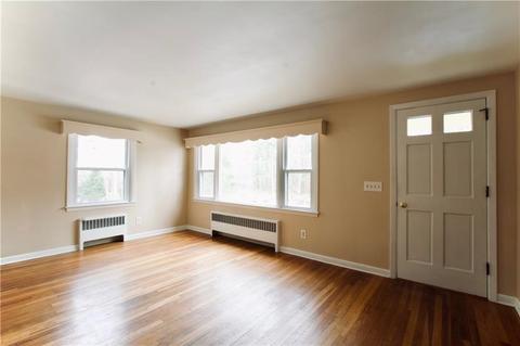 659 Ten Rod Rd, Exeter, RI 02822 photo 2