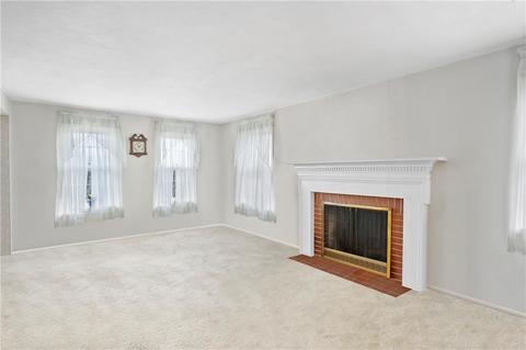 232 Douglas Rd, Warwick, RI 02886 photo 2