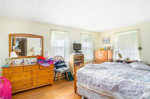 232 Douglas Rd, Warwick, RI 02886 photo 9