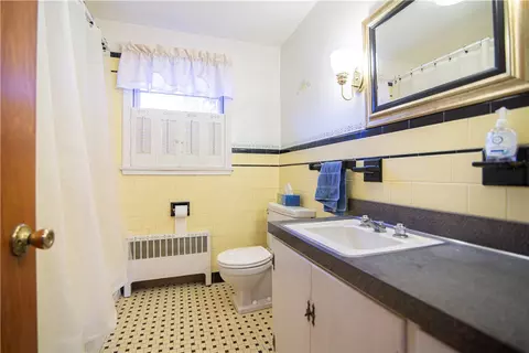 90 Spring St, Riverside, RI 02915 photo 9