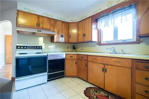 90 Spring St, Riverside, RI 02915 photo 24