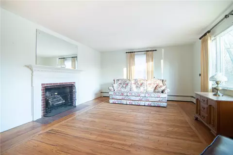 90 Spring St, Riverside, RI 02915 photo 14