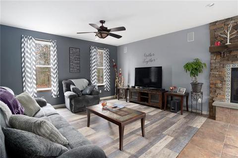 2 Rainone Ct, Coventry, RI 02816 photo 3