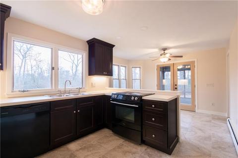 95 Blackinton Dr, Glocester, RI 02814 photo 9