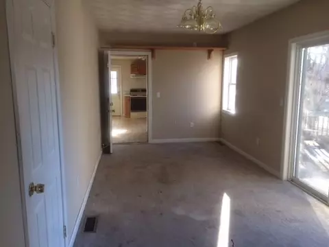 35 Pilgrim Ave, Coventry, RI 02816 photo 13