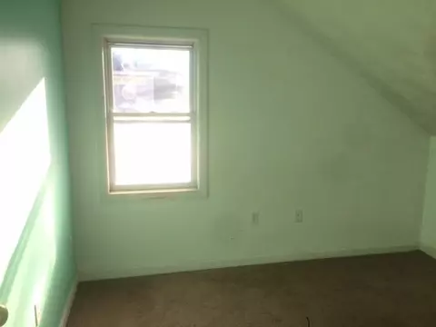 35 Pilgrim Ave, Coventry, RI 02816 photo 5