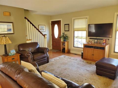 8 Danielle Ave, Westerly, RI 02891 photo 8