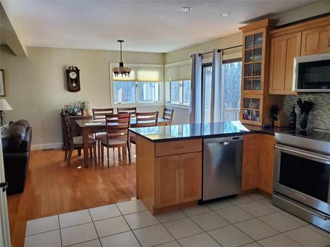 8 Danielle Ave, Westerly, RI 02891 photo 13