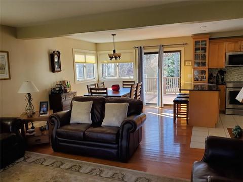 8 Danielle Ave, Westerly, RI 02891 photo 11