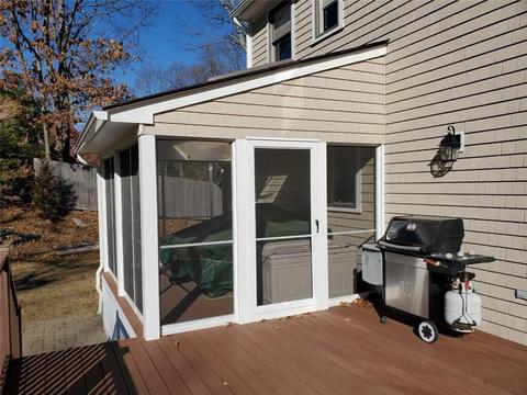 8 Danielle Ave, Westerly, RI 02891 photo 5