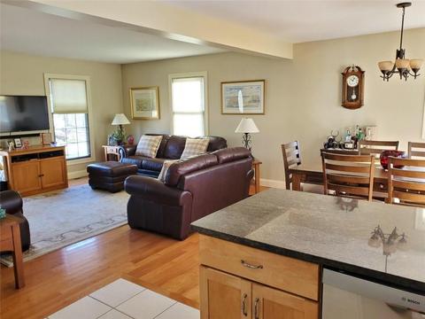 8 Danielle Ave, Westerly, RI 02891 photo 10