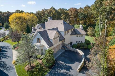 31 Indian Hill Rd, Warwick, RI 02886 photo 2