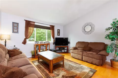 239 Smith St, Warwick, RI 02886 photo 7
