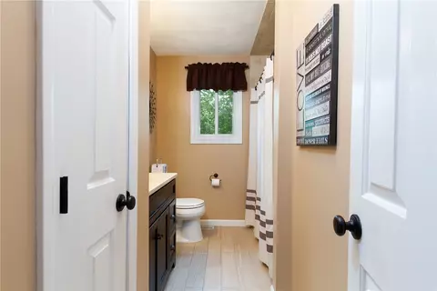239 Smith St, Warwick, RI 02886 photo 15