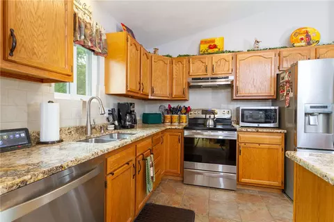 239 Smith St, Warwick, RI 02886 photo 11
