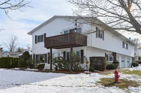 522 Quisset Ct, Warwick, RI 02886 photo 2