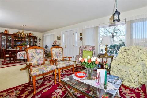 522 Quisset Ct, Warwick, RI 02886 photo 5