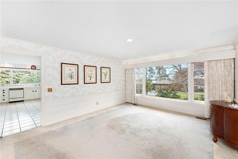 19 Creston Way, Warwick, RI 02886 photo 8