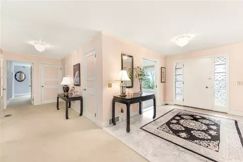 19 Creston Way, Warwick, RI 02886 photo 5