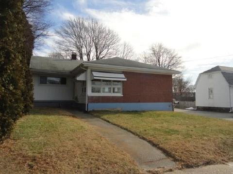 5 Ward Ave, Westerly, RI 02891 photo 2