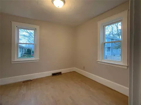 94 Community Rd, Warwick, RI 02889 photo 3