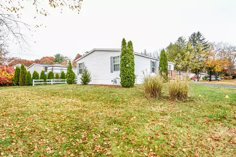 29 Valiant Dr, Coventry, RI 02816 photo 2