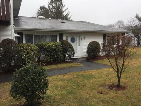 582 Pocasset Ct, Warwick, RI 02886 photo 1