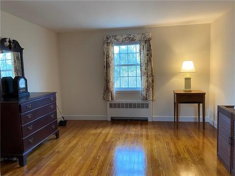 30 Everett St, Middletown, RI 02842 photo 13