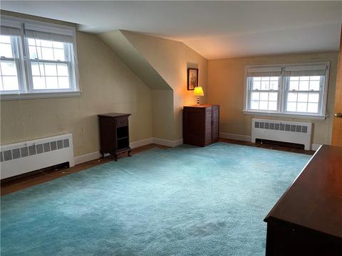 30 Everett St, Middletown, RI 02842 photo 22