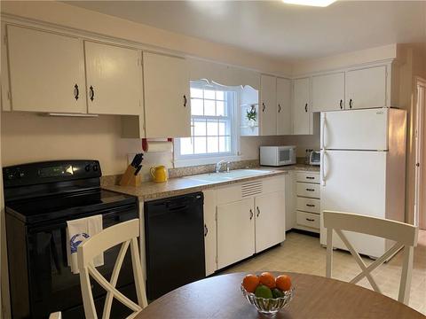 30 Everett St, Middletown, RI 02842 photo 11