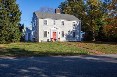 210 Squantum Dr, Warwick, RI 02888 photo 2