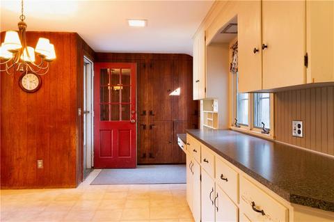 210 Squantum Dr, Warwick, RI 02888 photo 15
