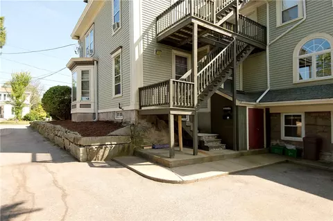 37 Elm St, Westerly, RI 02891 photo 5