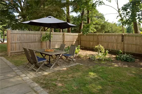 37 Elm St, Westerly, RI 02891 photo 7