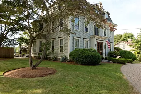 37 Elm St, Westerly, RI 02891 photo 3