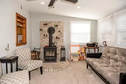 57 Crocus St, Warwick, RI 02886 photo 6